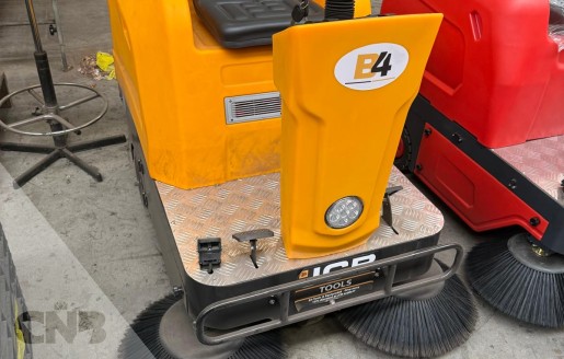 Foto van Zelfrijdende veegmachine-JCB