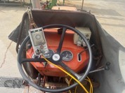 Foto van Tractor-Renault met beregeningspomp